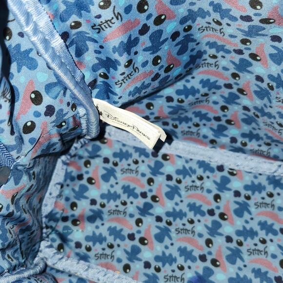 BLACK FRIDAY SALE Disney Parks Loungefly Stitch Backpack w/RARE LF Keyring EUC - Picture 14 of 15